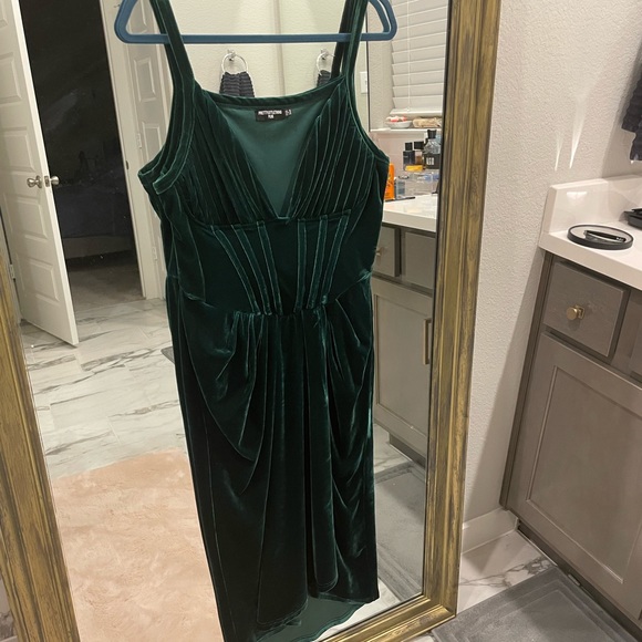💚 Velvet Corset Dress - Picture 1 of 8